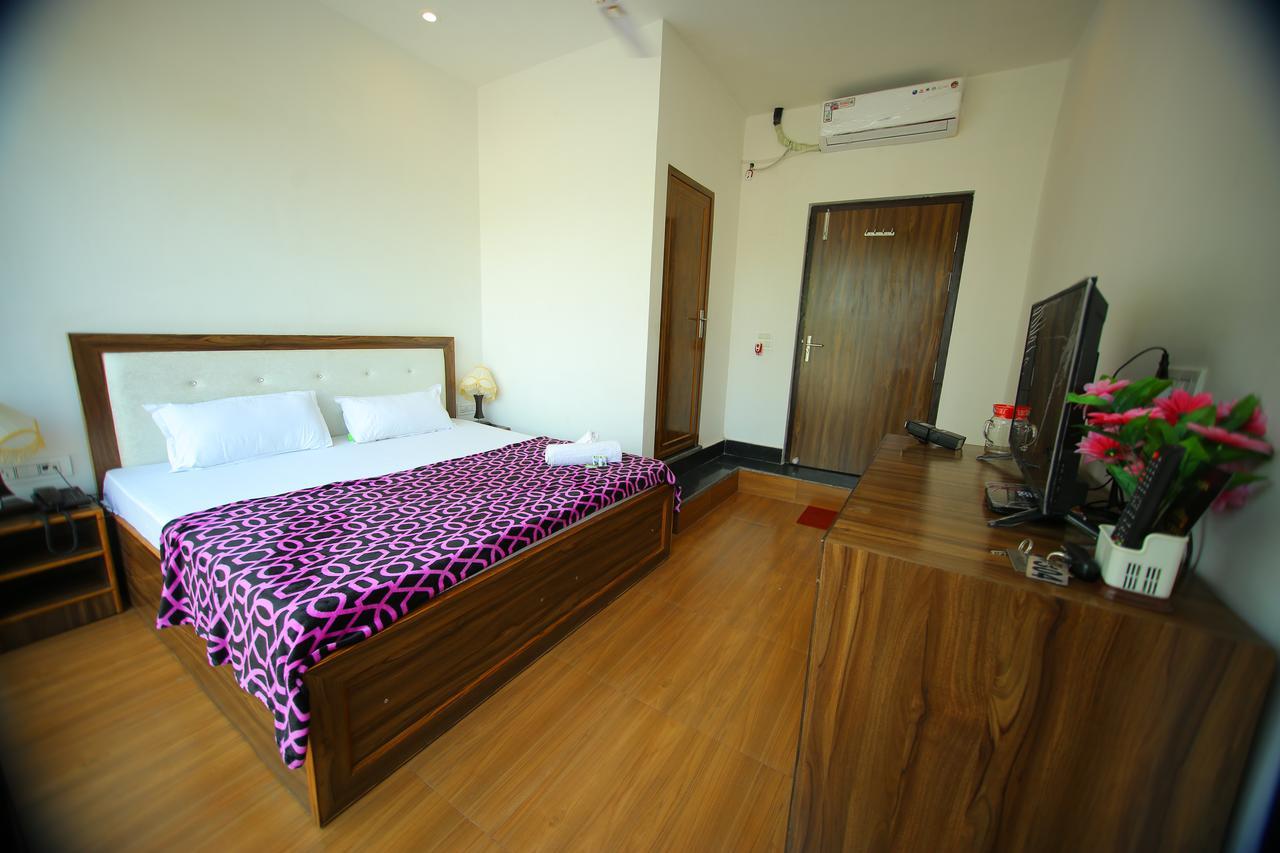 Hotel Osakataj Agra  Zewnętrze zdjęcie