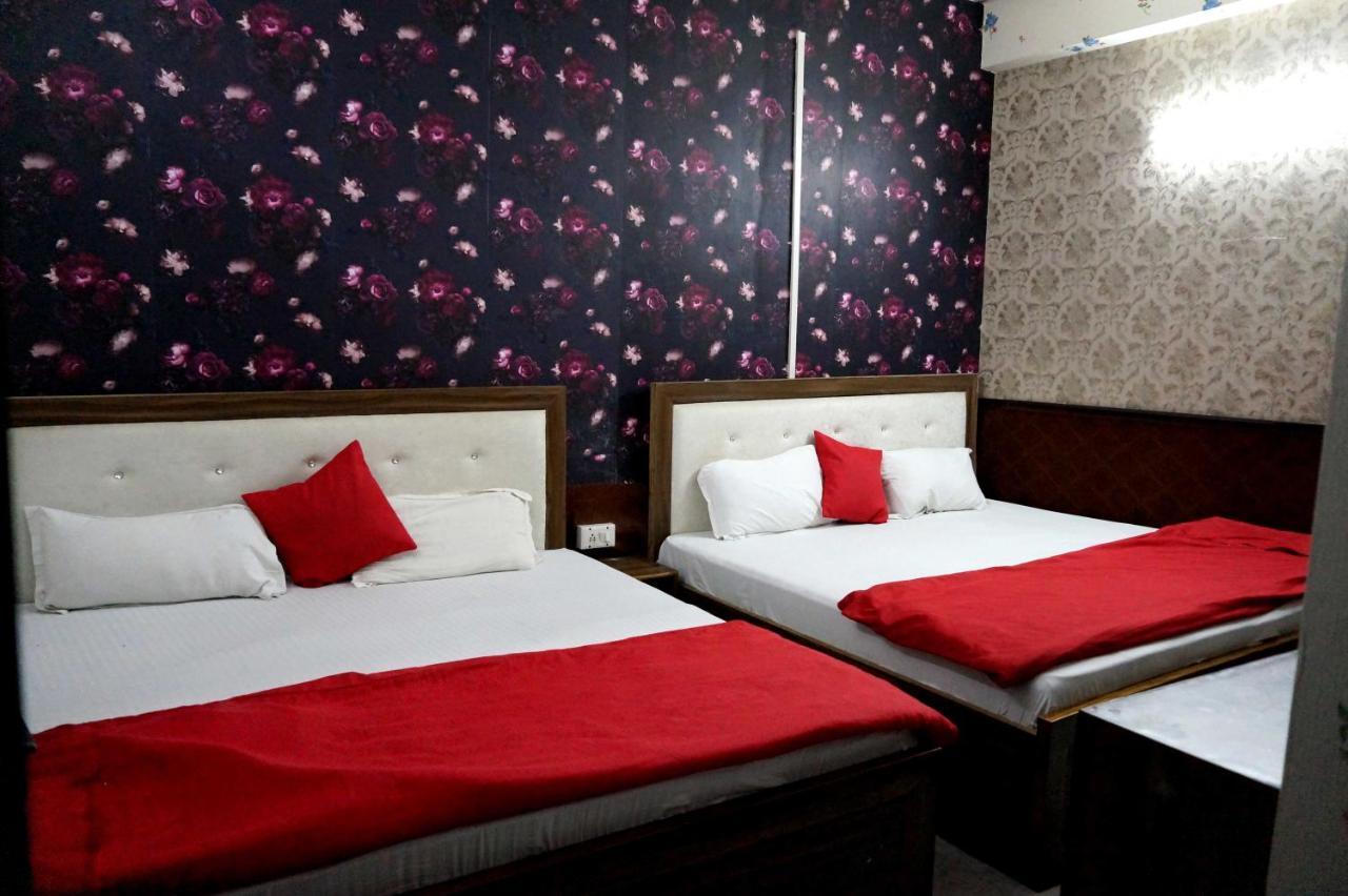 Hotel Osakataj Agra  Zewnętrze zdjęcie