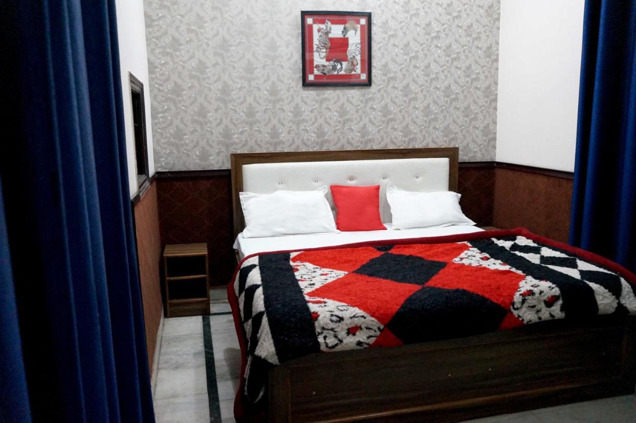 Hotel Osakataj Agra  Zewnętrze zdjęcie